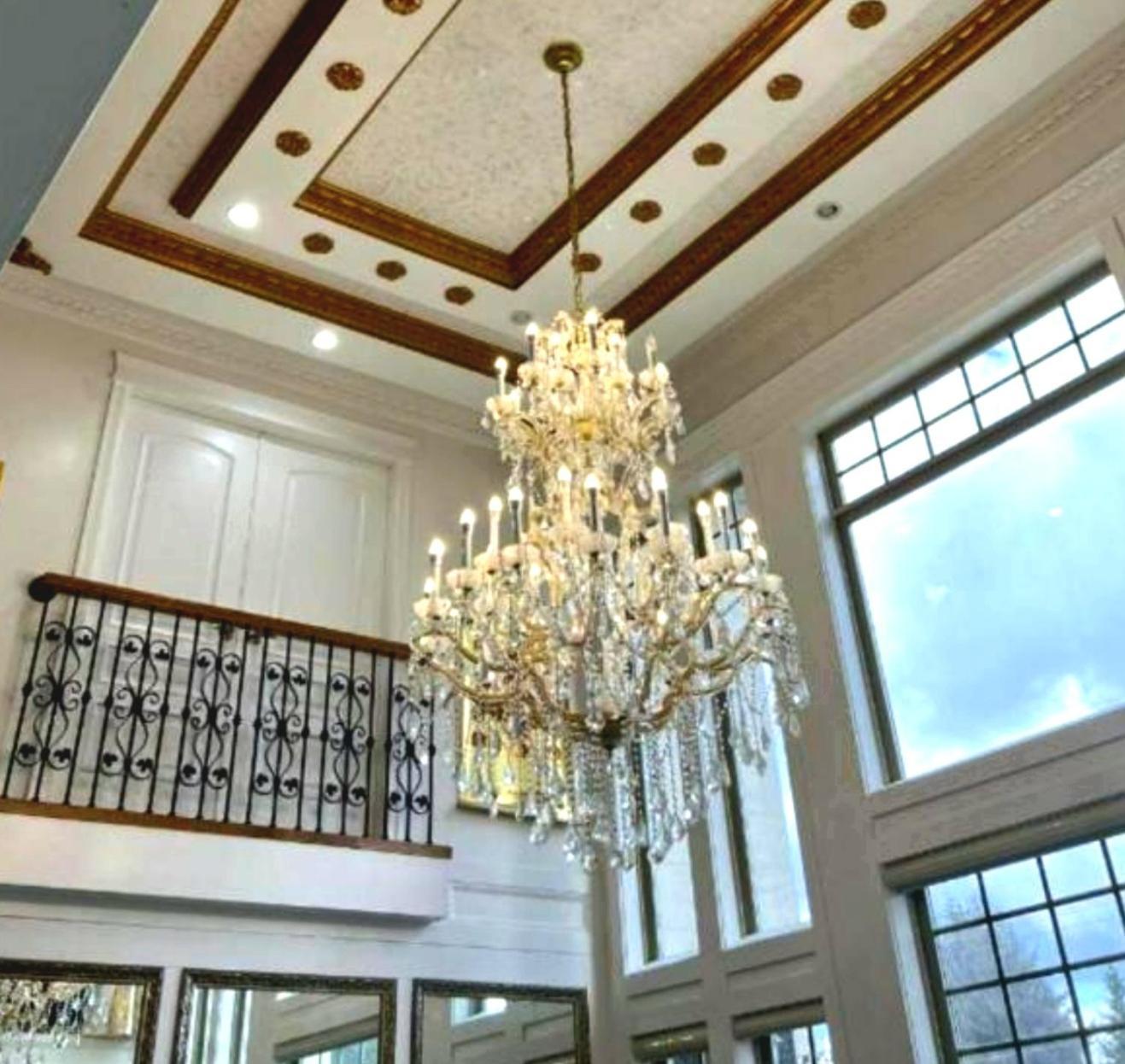 Отель Empress Madani Palace Суррей Экстерьер фото